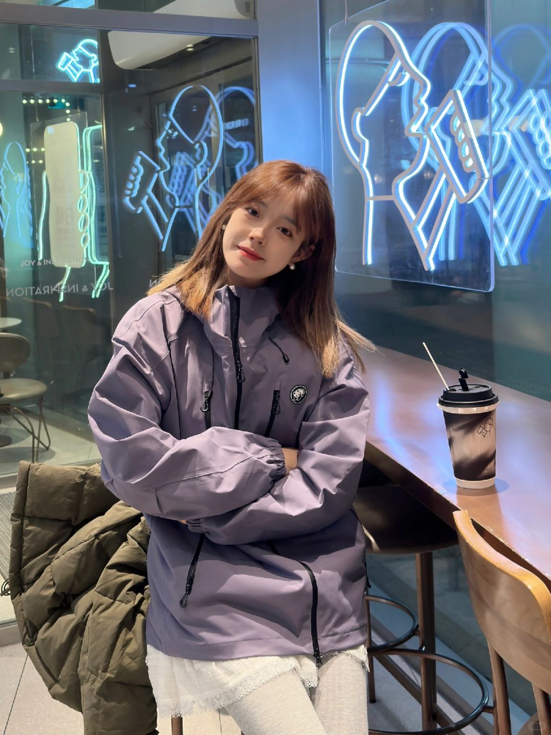 紫色冲锋衣很不错