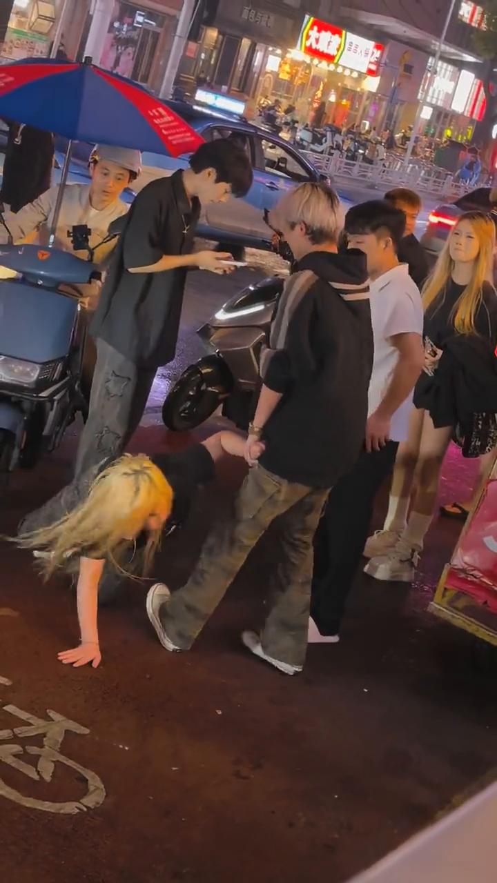 拿心过来，我跟你说，下来就过来，我怎么照样死。