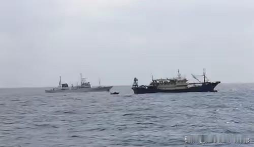 呸！真卑鄙！日本这是故意找茬蚂蝗跑干坡上咬人嘞，决不姑息必须痛打。

据报就在今