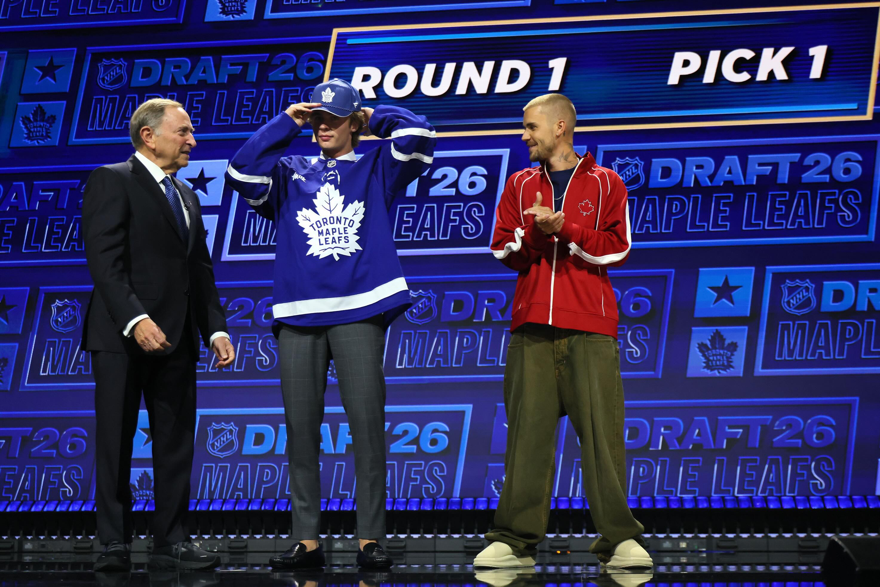 【IG】分享照片NHL Draft 2026 🏒我宝宝好帅呀