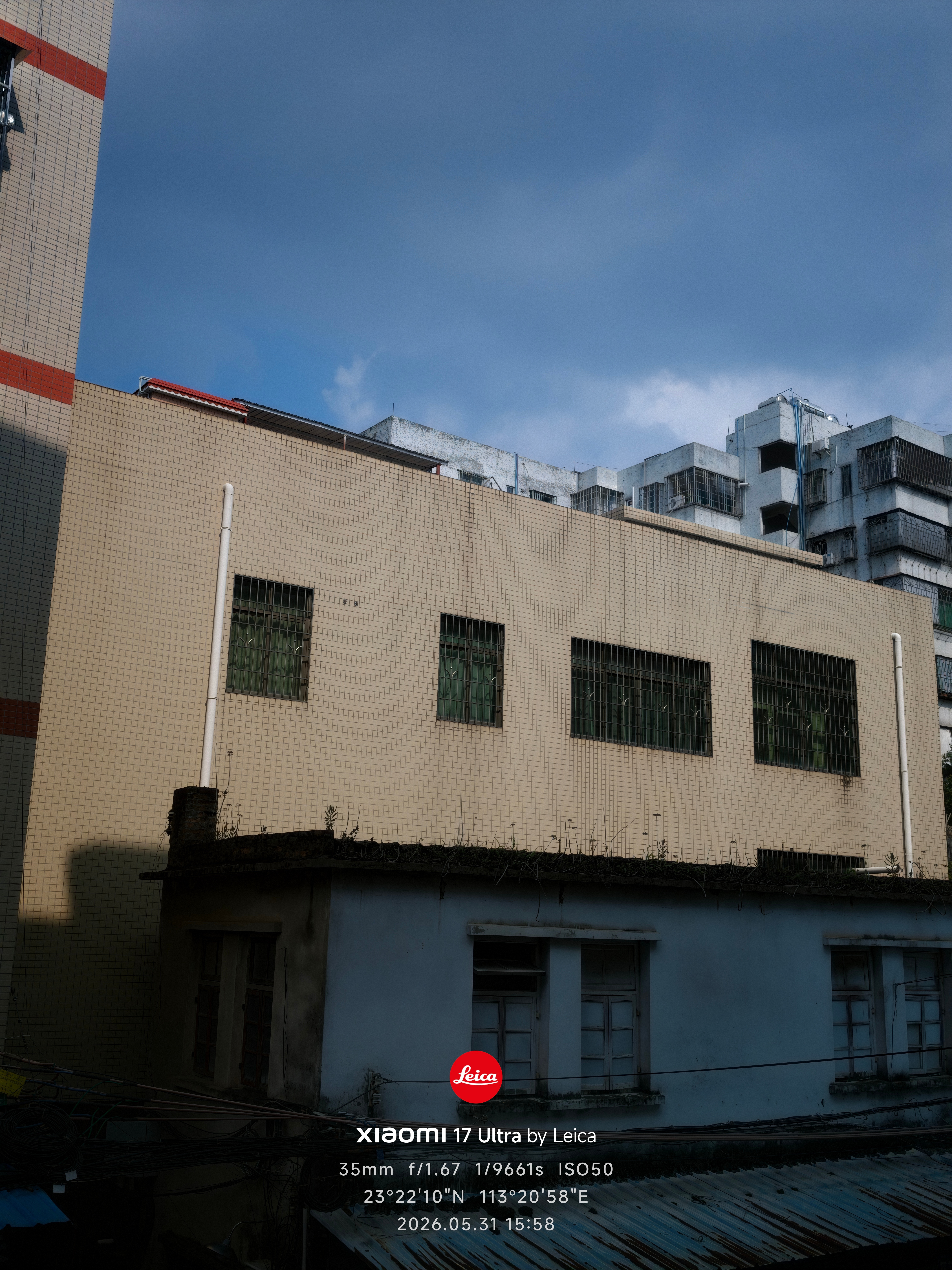 同样场景，一张是直出，一张是徕卡二瞬。图2能看出点徕卡M9的感觉了没！我的日常p
