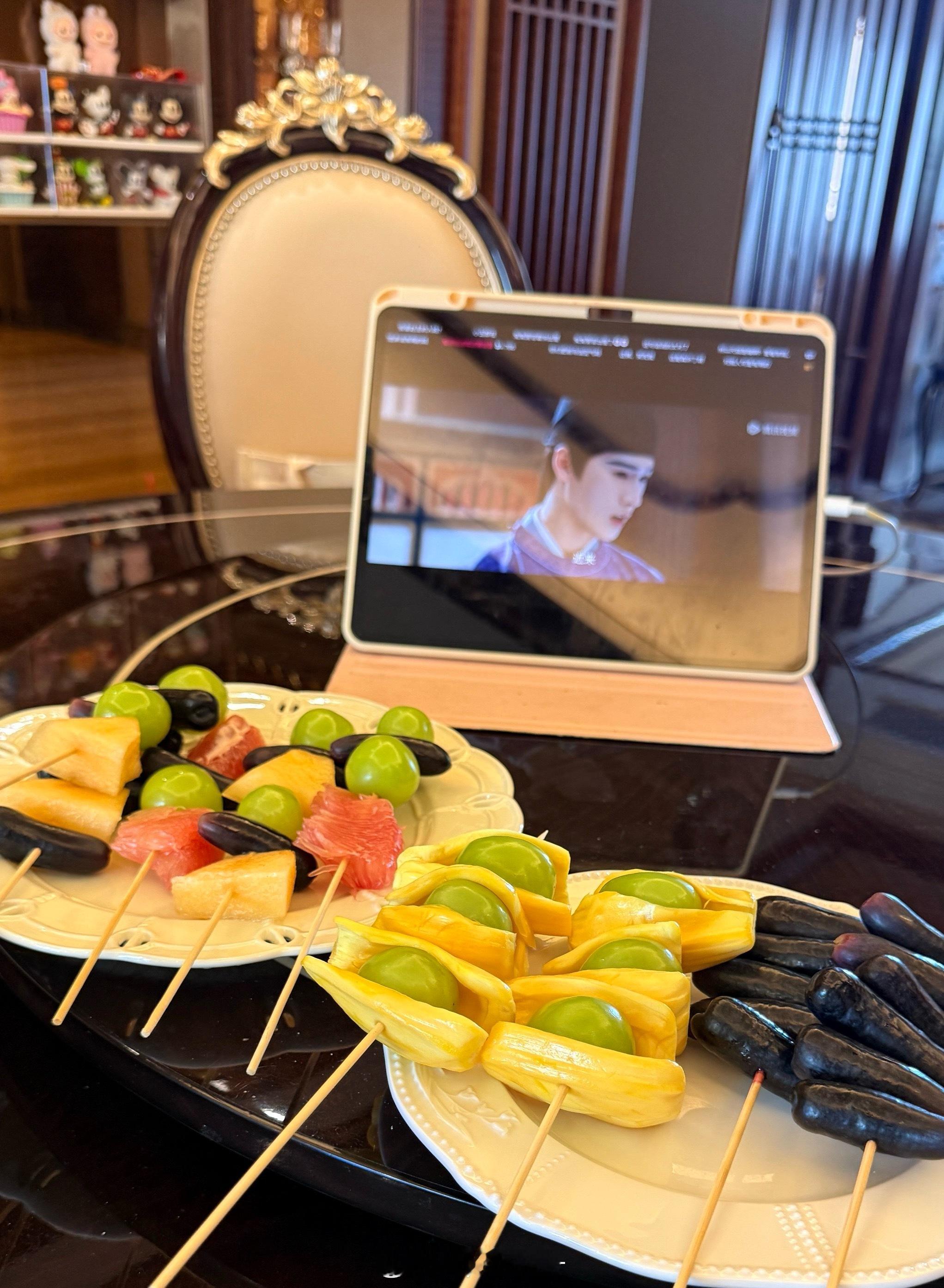 糖葫芦屠夫实在忍不住自己DIY起来了每次老远去买个糖葫芦十几串一晚上干光现在我可