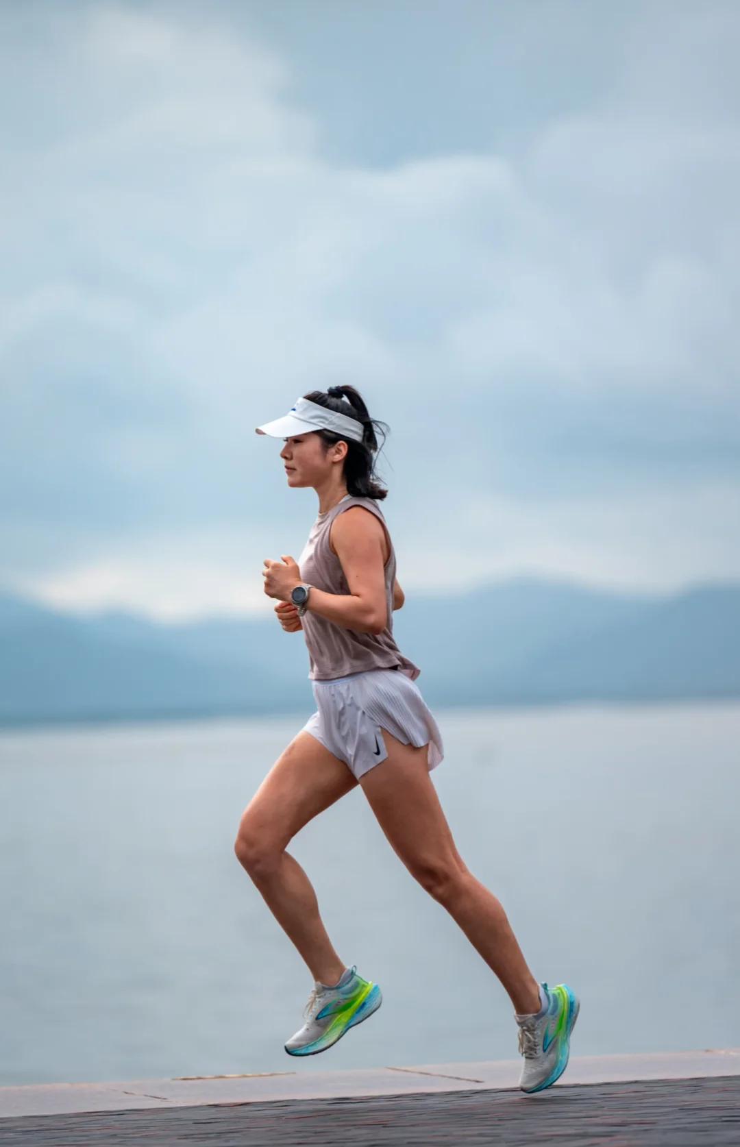 晨跑20Km，靠长距离降低皮质醇