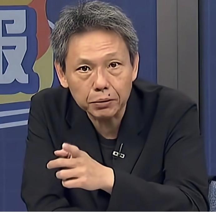 到时候台湾该怎么办？2025年12月29日，台湾时事评论员谢寒冰：解放军随时随地