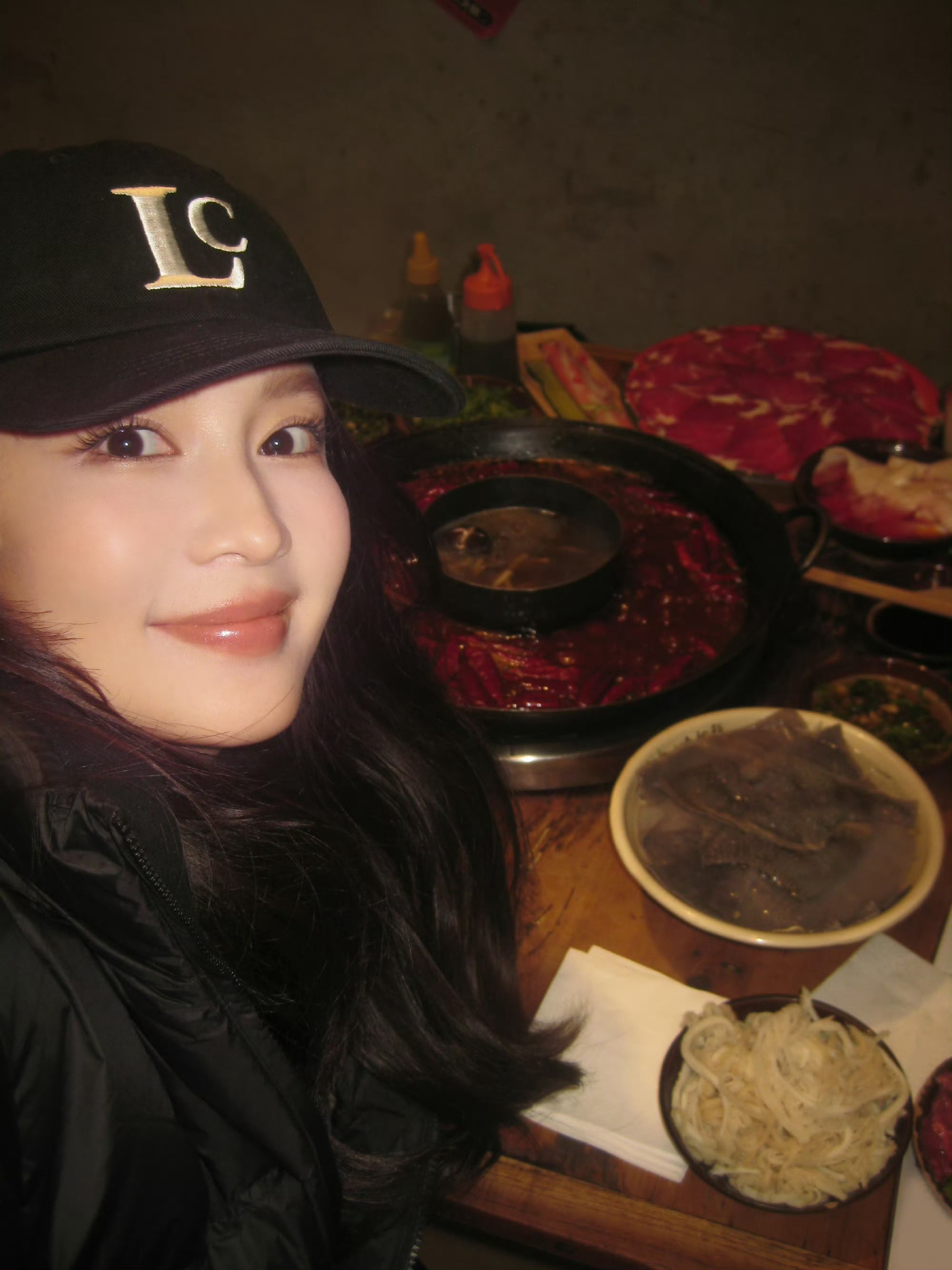 满满的辣椒耶 李沁姐好能吃辣 沁沁吃得开心 我们看得也开心