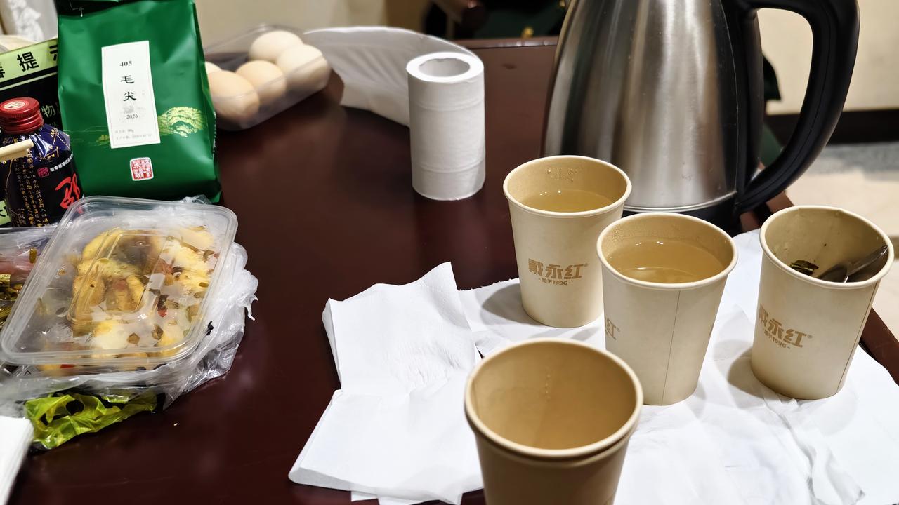 与朋友、父母三月初七聊天记——唐清元
一，朋友说，缘分不知不觉断了，不好说。
我