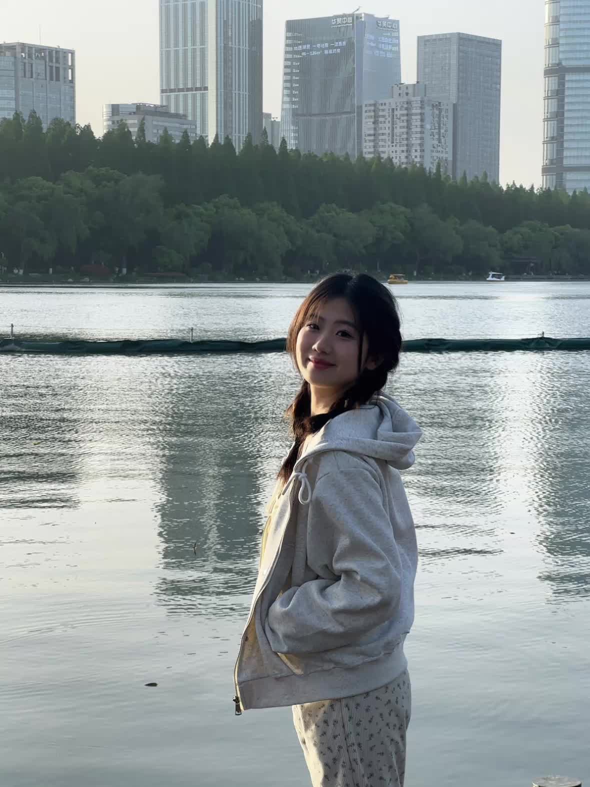一组动图～ 为什么不给主播照片点赞，没人get到我动图的生命力吗….