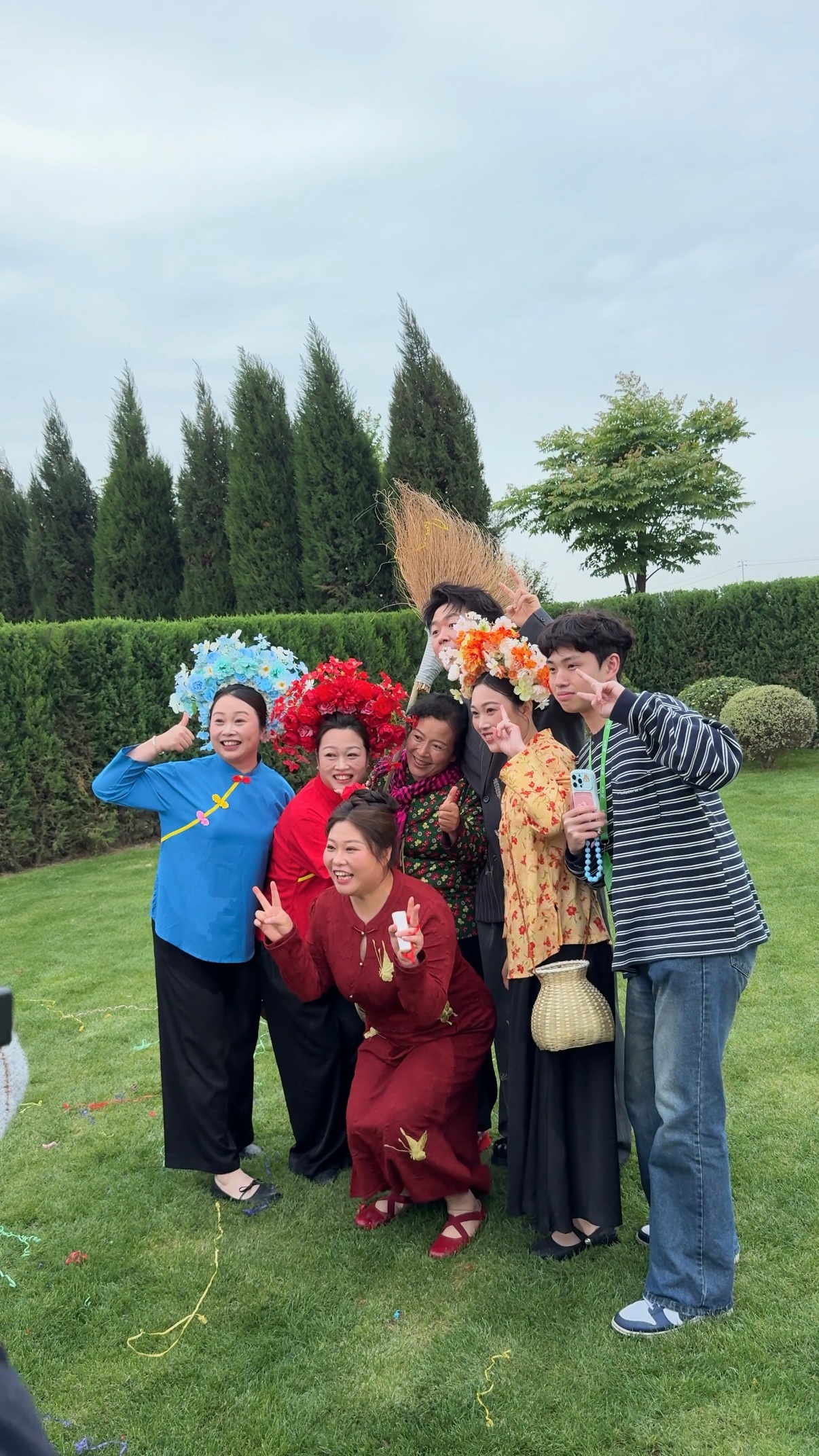 杜海涛乱入路人的斯皮尔伯格镜头杜海涛在老铁的星农人演我们大E人社交！只要有镜头就