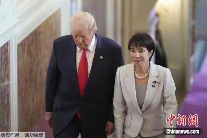 3月20号.特朗普在白宫会见日本首相高市早苗时，在回答“突袭伊朗”问题时竟提及1