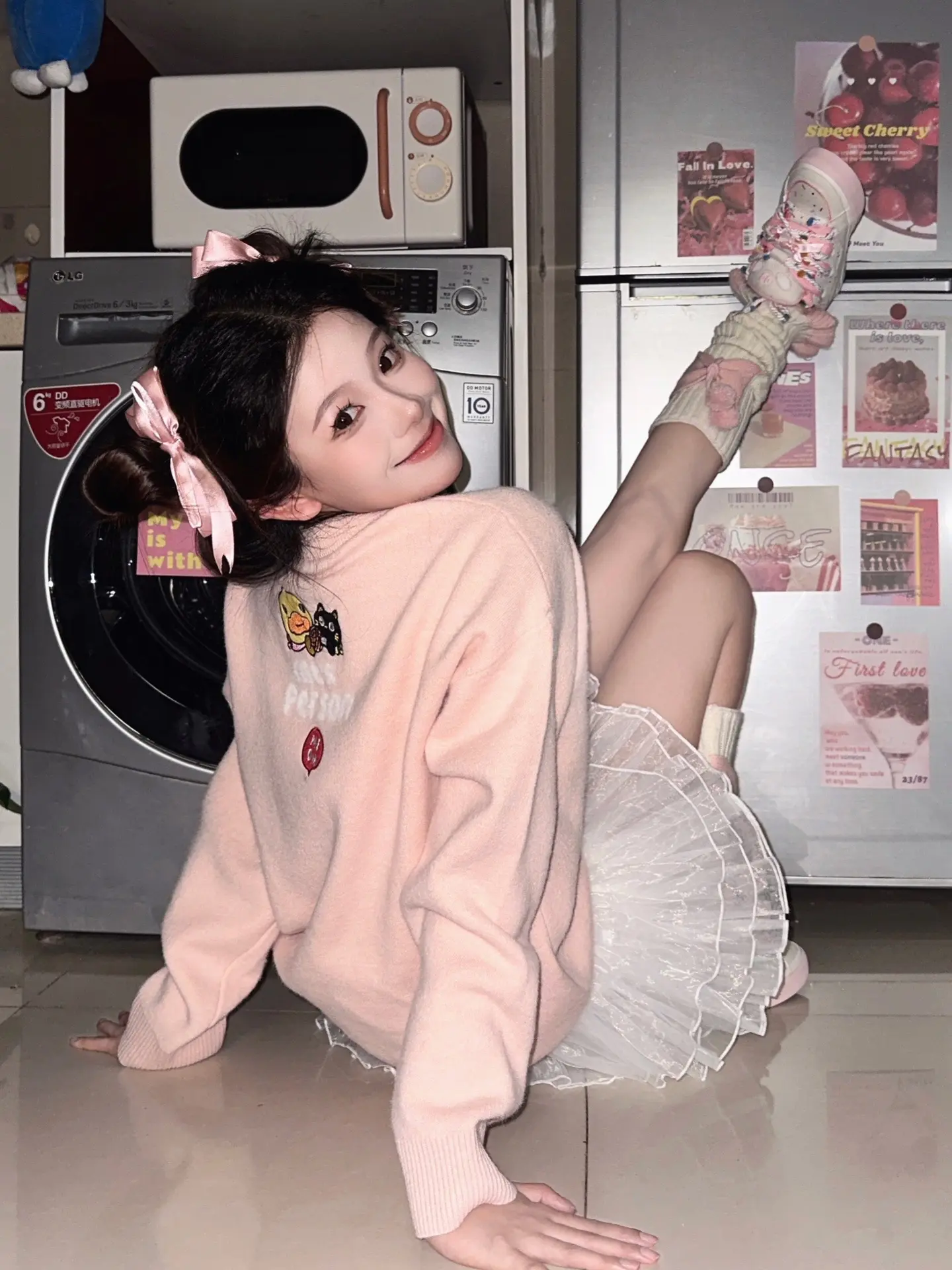 你说我的眼睛 我的美丽 是爱我的唯一。