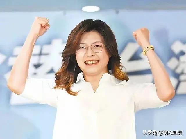 很多人最近都在讨论郑丽文的发言风格，争议四起、舆论纷杂，归根结底，核心问题只有一