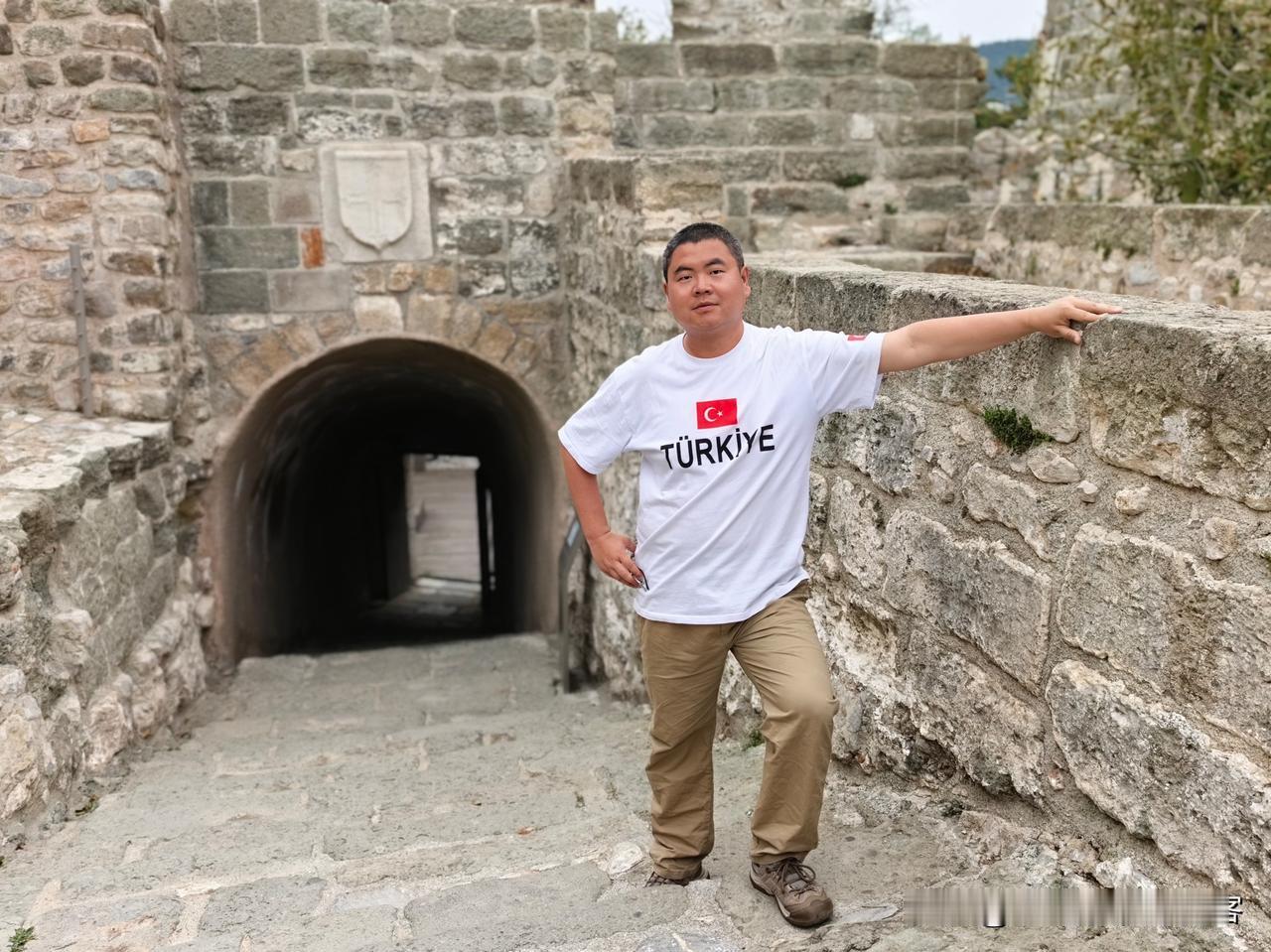 我来到土耳其的第十三天：清晨，在博德鲁姆，走进中世纪城堡，眺望爱琴海和地中海的交