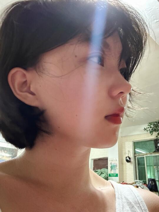 请把这个短发焊在我的头上