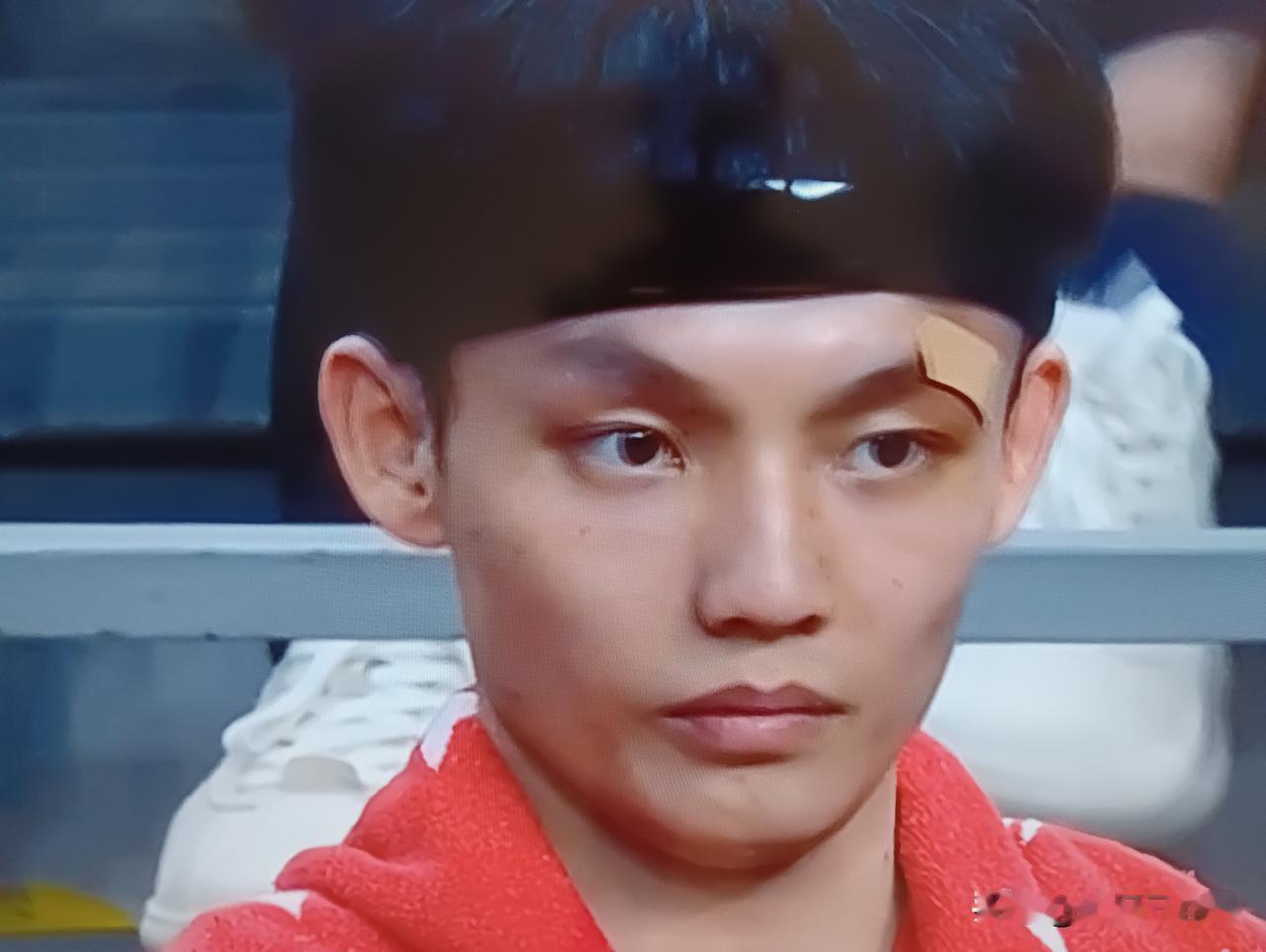 谈完世界杯，再谈广东男篮。徐杰米国特别训练去了，十五天时间能否取得真经？答案肯定