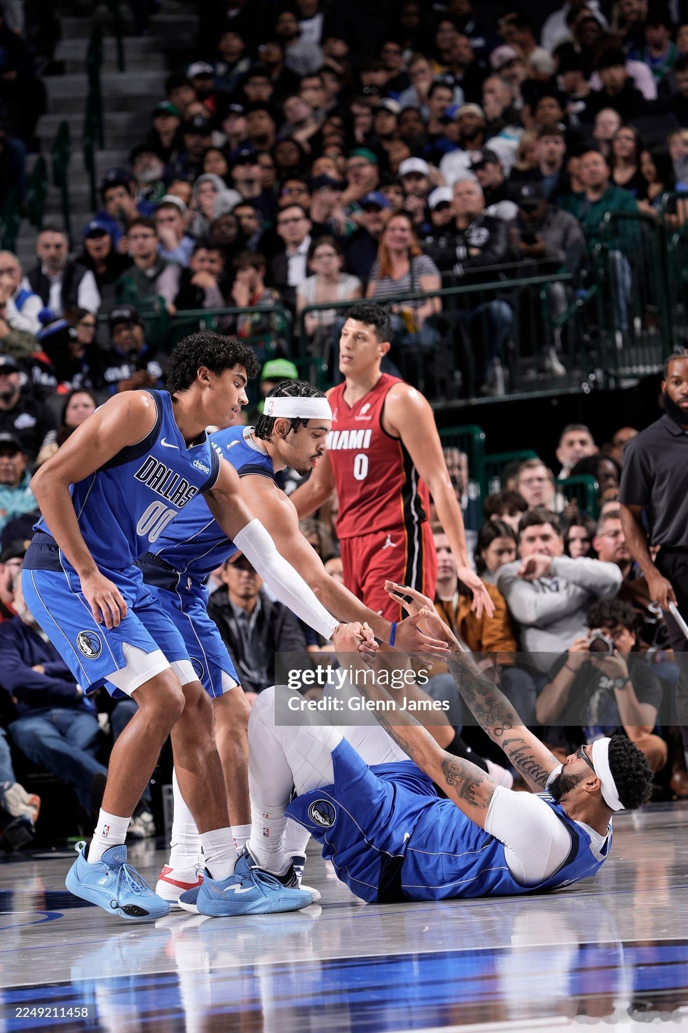 MFFL 伤病报告：常规赛第24场vs雷霆。弗拉格（右手拇指扭伤）出战。加福德（