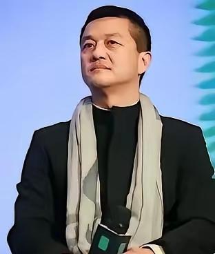 李亚鹏从没想过，以前他拿着块“石头”，说值三个亿，被全网嘲笑，可他没想到，短短几