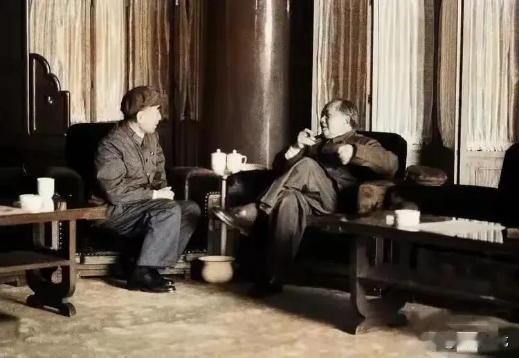 毛主席和周总理～～～