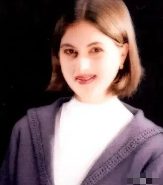 1998年，22岁乌克兰姑娘远嫁河南，丈夫走后守寡16年，就为一句遗言。

在河