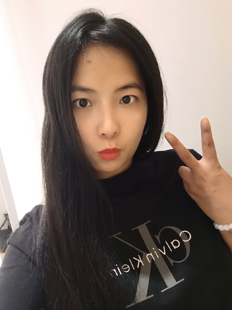 普通又自信，说的就是你这种长得不帅还爱撩的类型。别人靠脸撩异性，你靠脸皮厚，属实