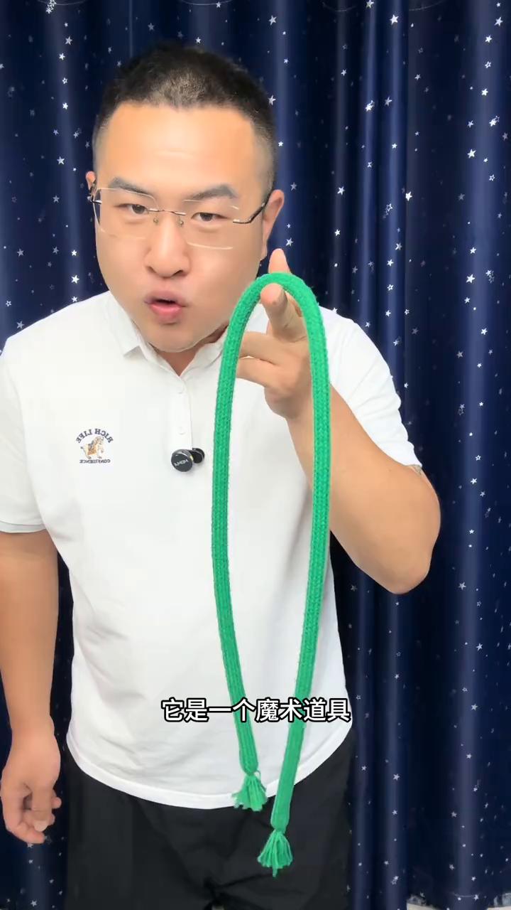 打桌球时露一手，妹妹看呆了。
左右摩擦一下，有感觉了吗？可以松手了。在摩擦之后会