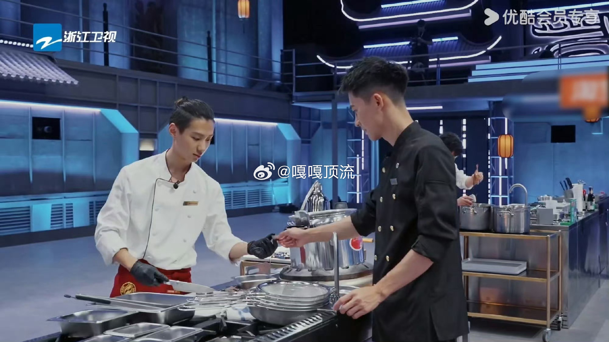 百厨大战有自己的灵珠魔丸从奥运赛场并肩为国争光，到百厨舞台隔锅台成为对手！师出同