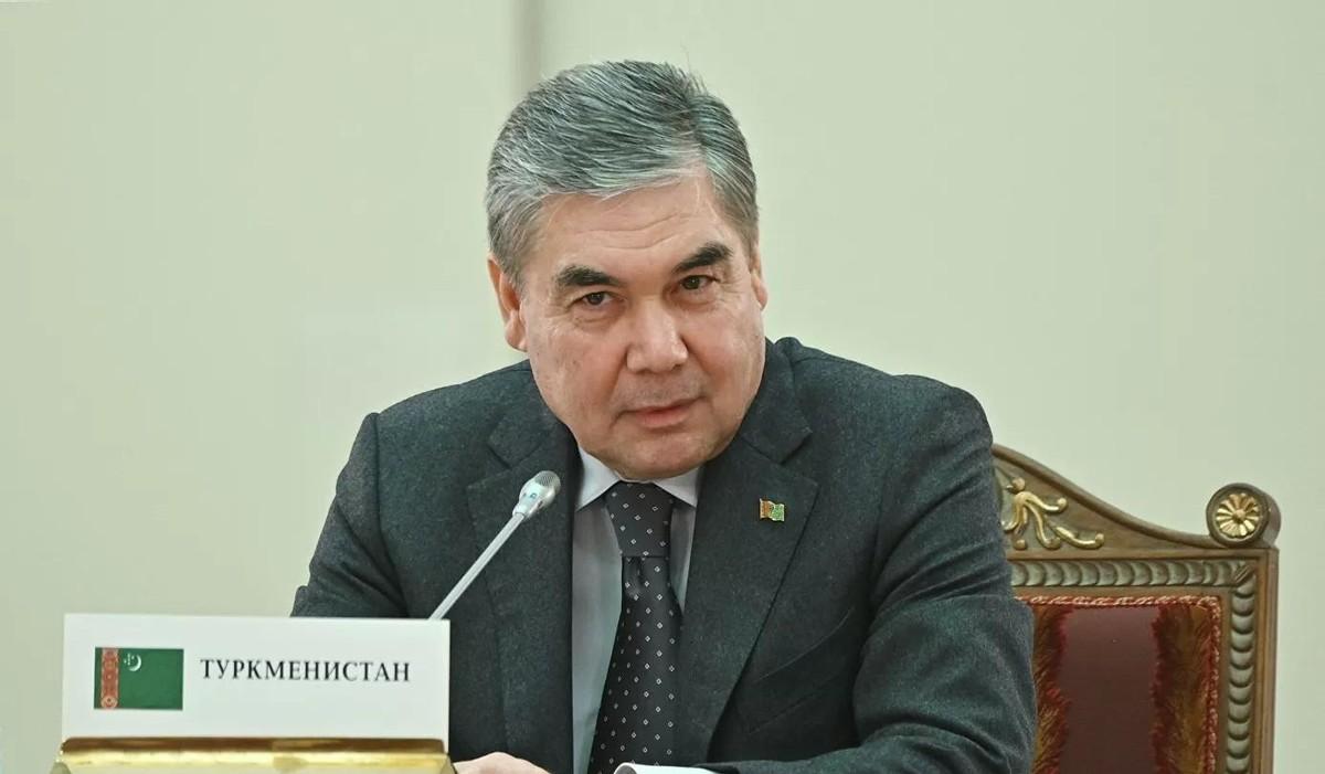 中东炮火一响，全球海运瞬间“心梗”，当马士基巨头纷纷绕行好望角时，有人却在悄悄把