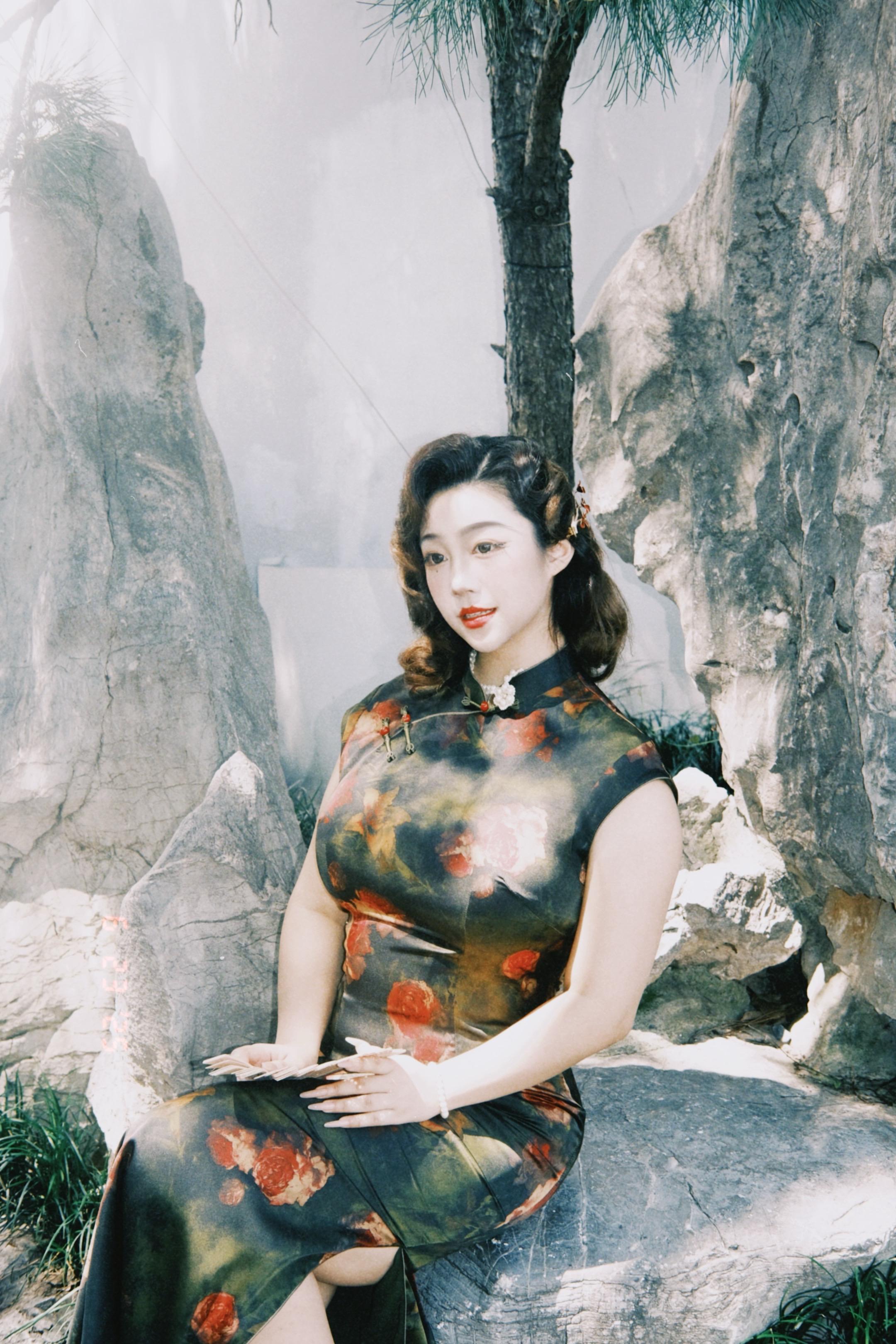 爱是托举 不是圈养 花期不候执迷者