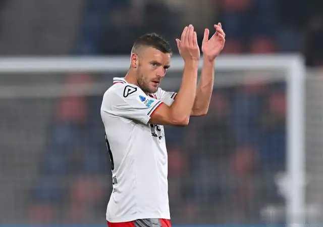 38岁瓦尔迪狂飙：单刀+空门 加冕MVP！意甲近6场轰4球下山的神，依旧是神。意