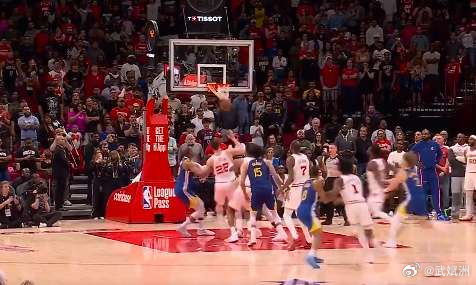 残阵勇士加时“抢银行”！波杰26+9板脏活全包，梅尔顿补篮绝杀杜兰特罚球吐血加时