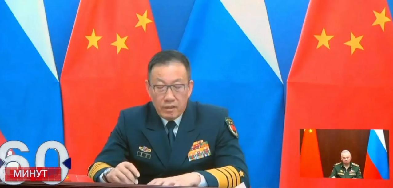 我国防长同俄国防长通了电话。我个人希望，能够进一步增加我军和俄军的联合战略巡航的