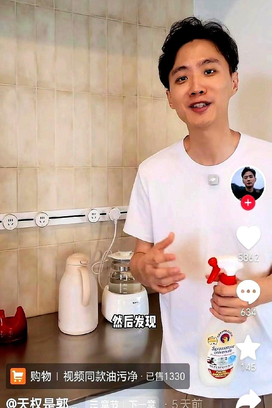 东方甄选那场大风暴，终于尘埃落定了。
当初一帮人轰轰烈烈地走，都觉得自己是那阵风