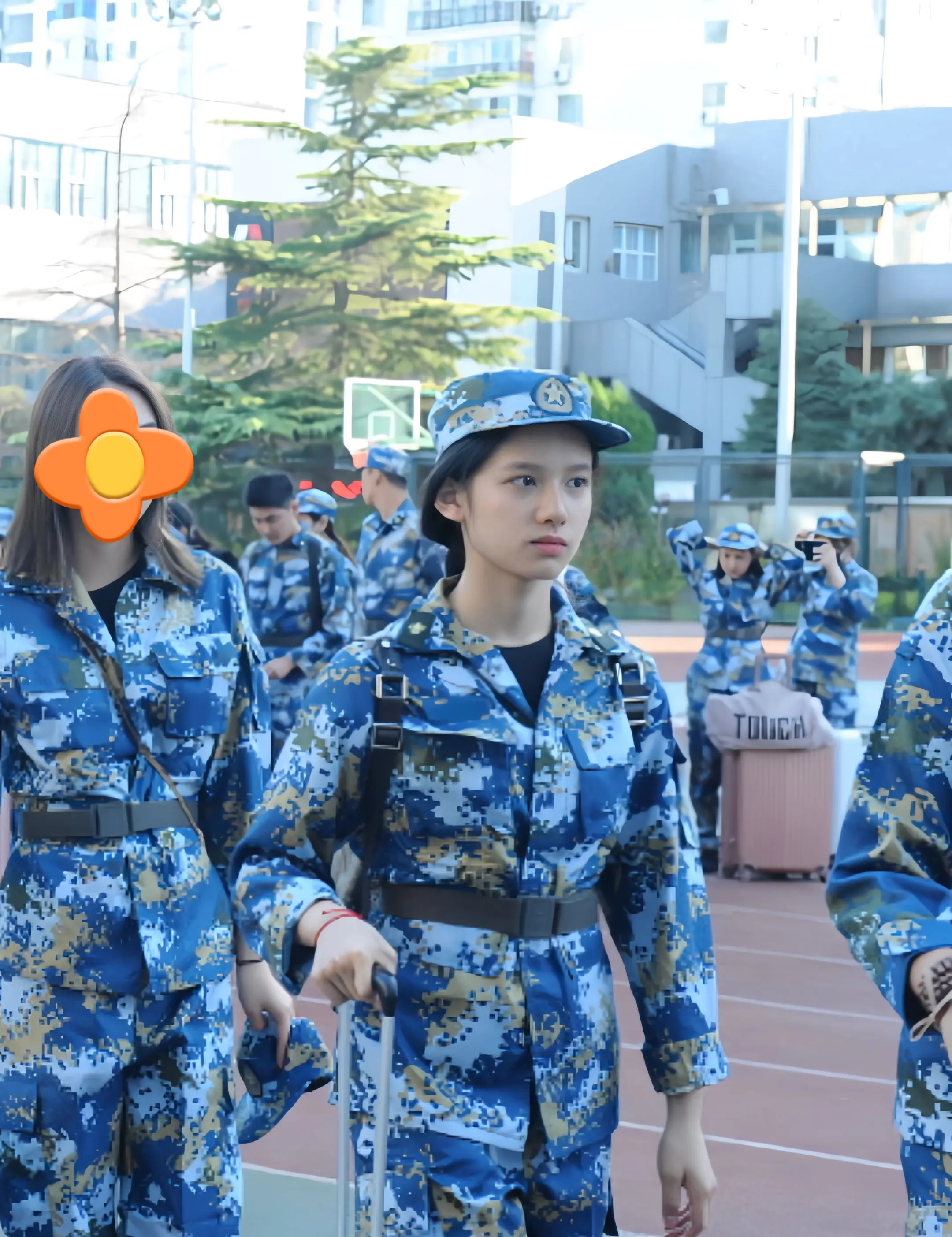 时间是2017，那年你刚刚大一。