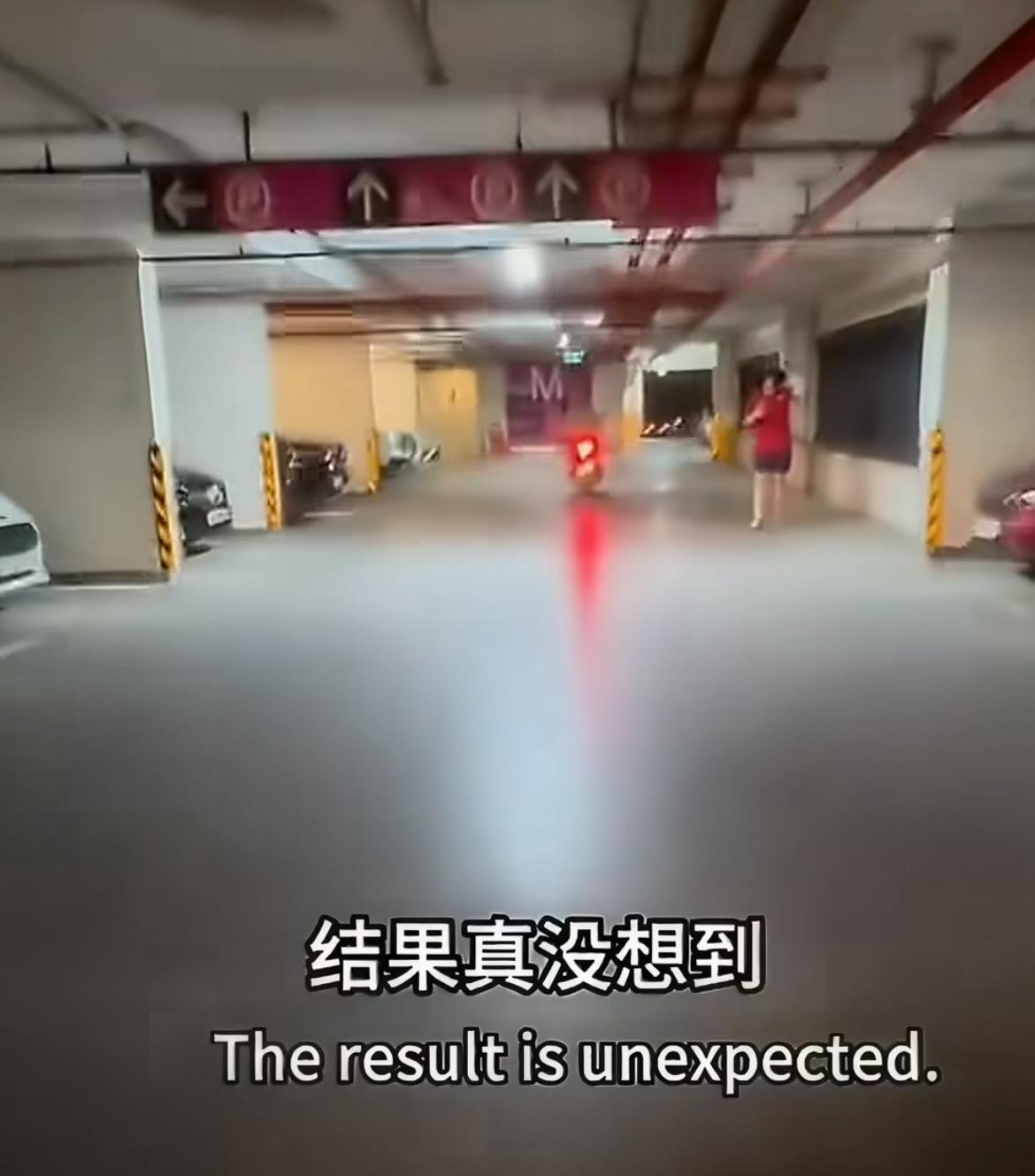 中国男子为了证明越南人过得很好，特地到豪华住宅区拍摄车库，里面有奔驰宝马马自达等