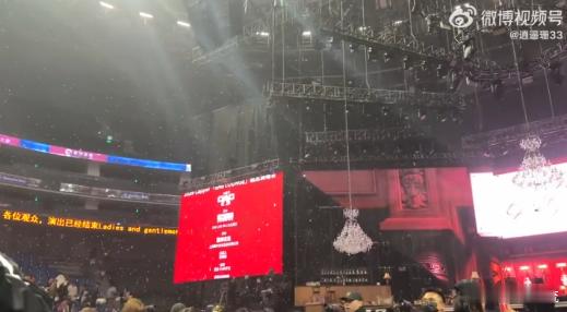 Capper散场bgm是难忘今宵 果然Capper从来不让人失望，这散场曲放出来