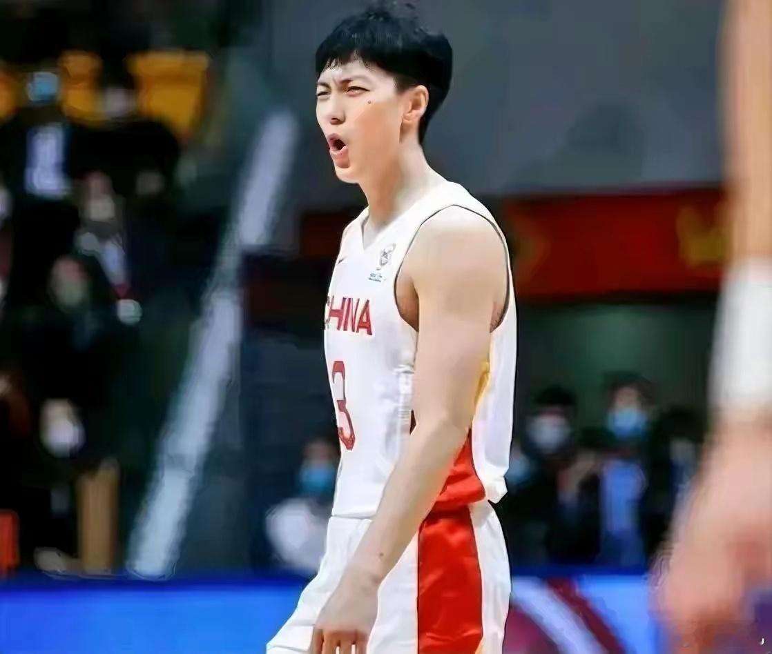 “绝杀”！中国男篮65-62尤文图特，7个“万万想不到”1、想不到：周琦、李添荣