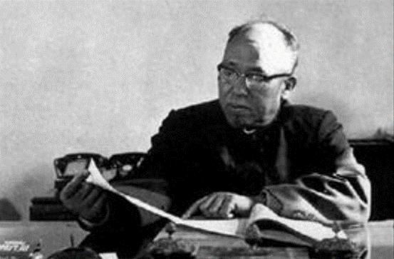 四野王牌军长授少将，八名将军联名为他争军衔，罗帅：我的失误！
“1955年9月，