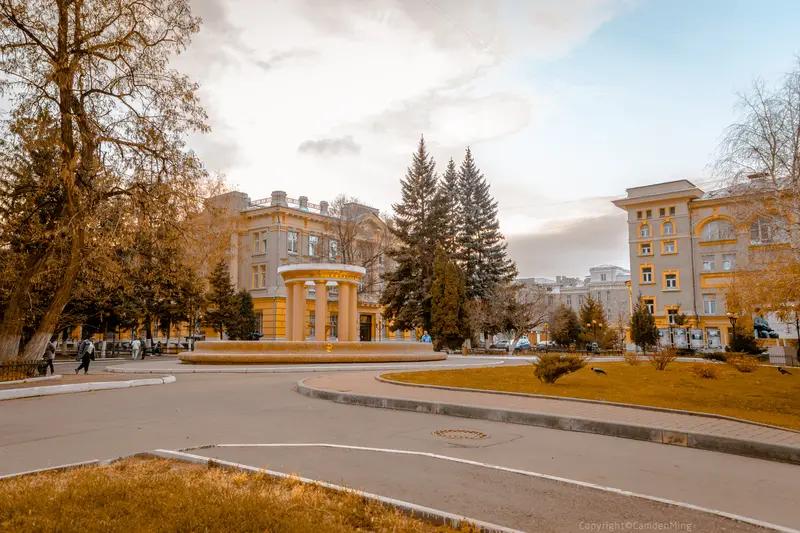 孩子上高一开始。家长就学习报考知识。孩子在学习，家长在考证。

孩子没有什么目标