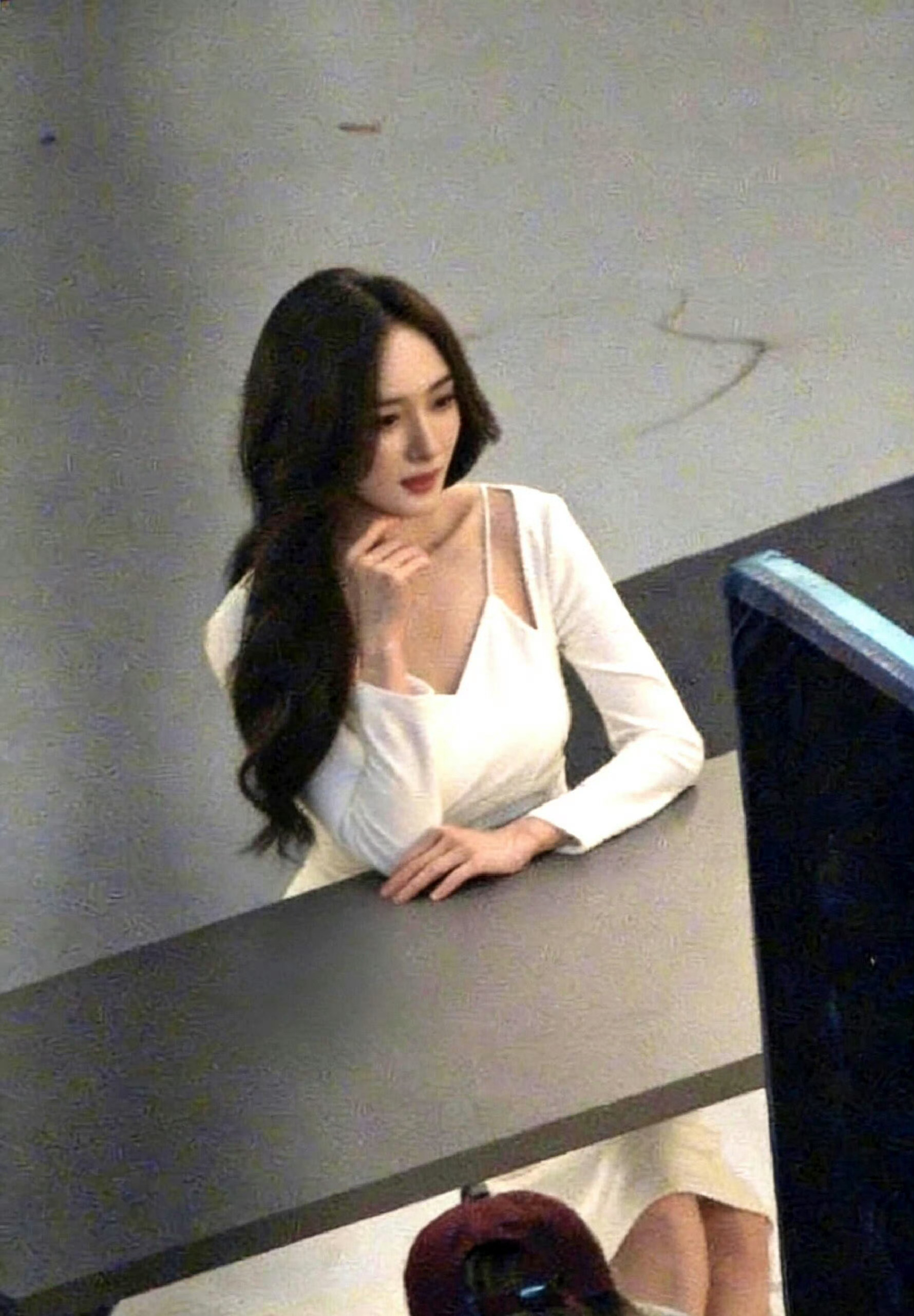 幂这几张真的惊为天人 人生照片太多了好想用这张脸活一次