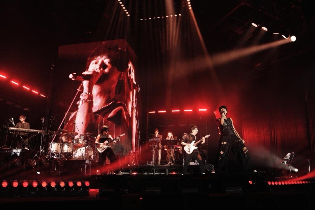 苏见信演唱会第二天全是宝娟嗓 从《死了都要爱》的高音暴击到万妮达《Colorfu
