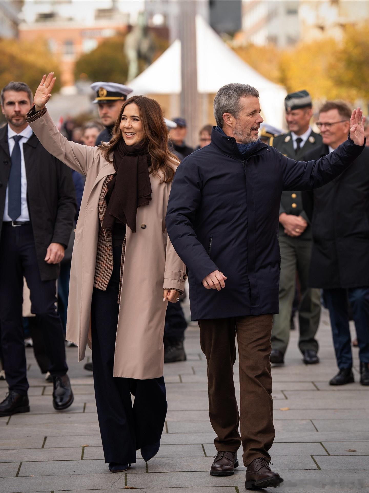 新闻 2025.10.27 丹麦国王夫妇出席一年一度的丹麦国王夫妇奖颁奖典礼，之