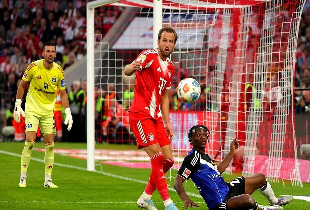 全场狂轰20脚射门，预期进球1.71，结果被对手2比0剃了光头。
 
这事就发生