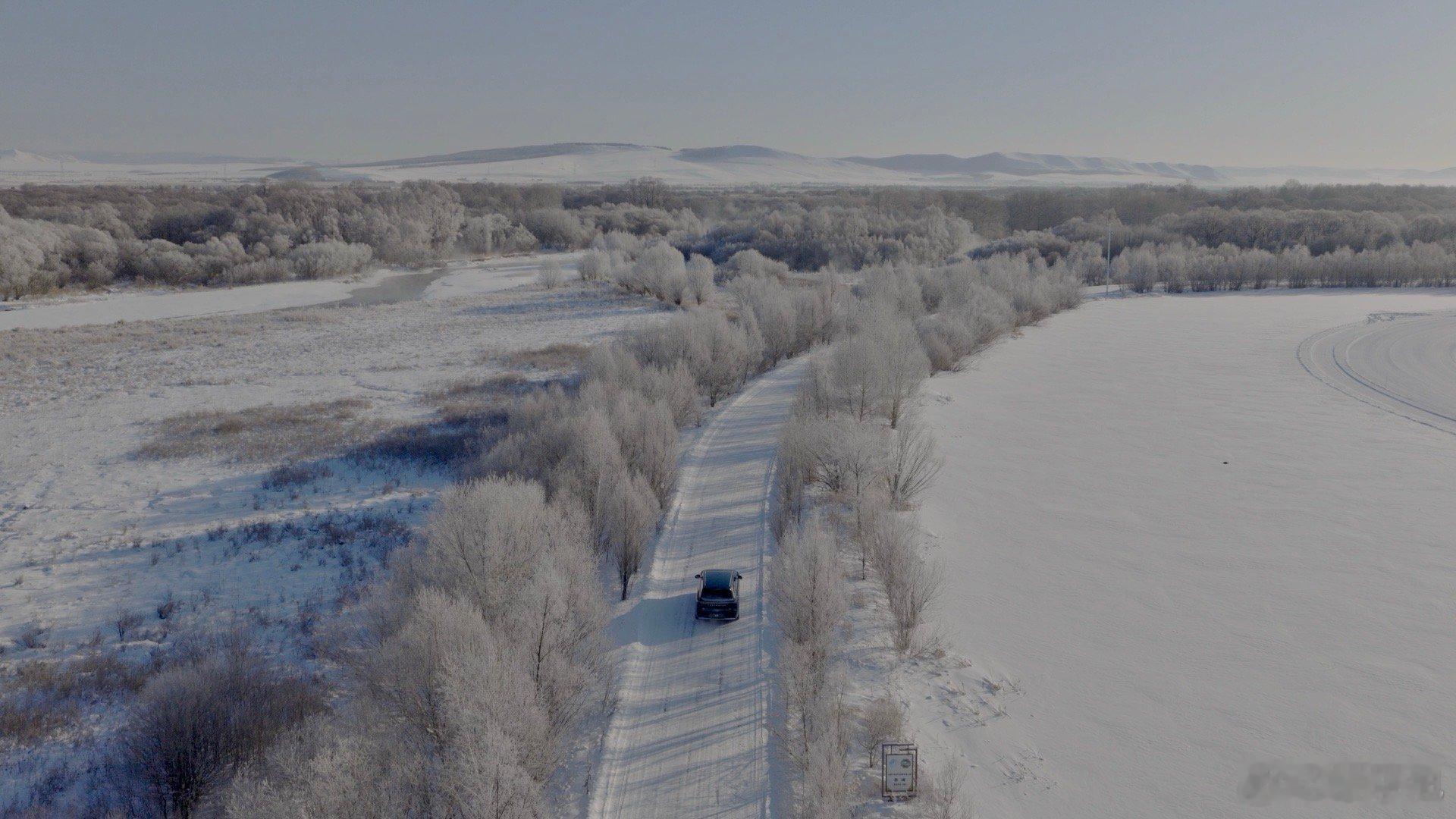 上周在内蒙拍零跑冬测来自零下三十度的打工照～保障车用上了大G也是出息了，感谢老李