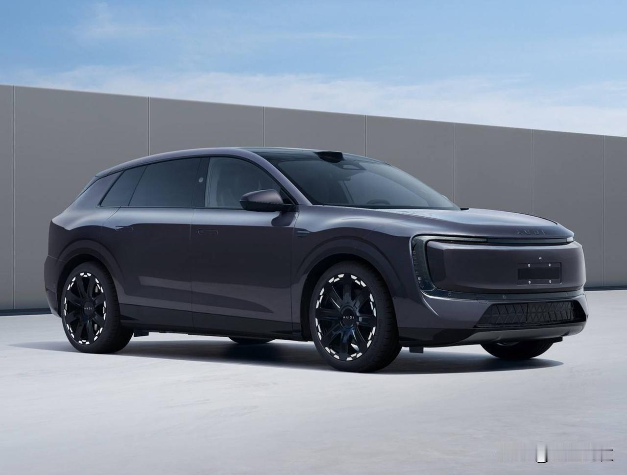 奥迪E7X这车好像阿维塔07的轮廓，特别是车屁股的感觉，配色也很像。名字么和极氪