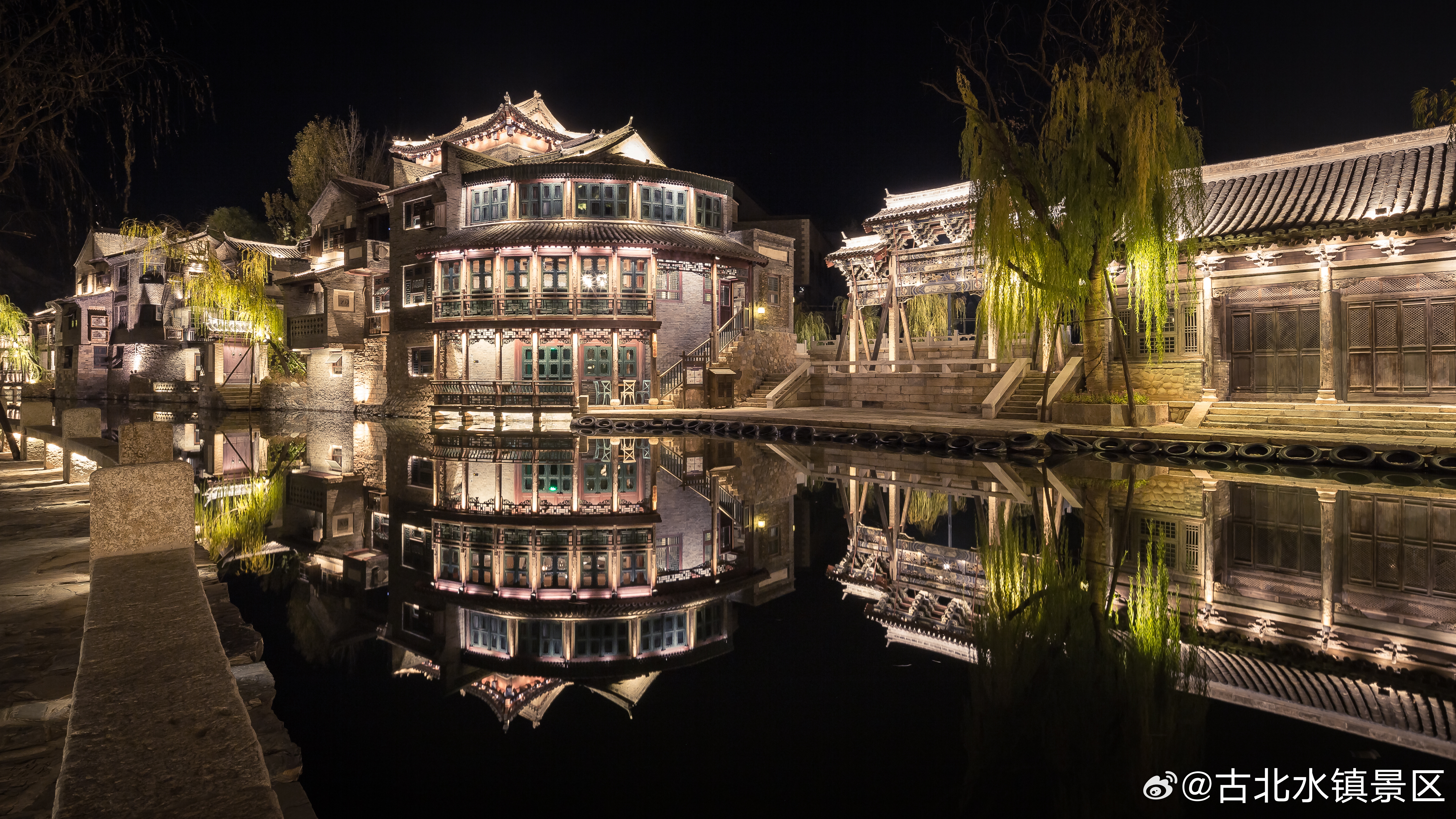 夜色渐深，晚风温柔放下所有疲惫，清空所有烦恼，愿一夜好眠晚安，宝子们～#古北水镇