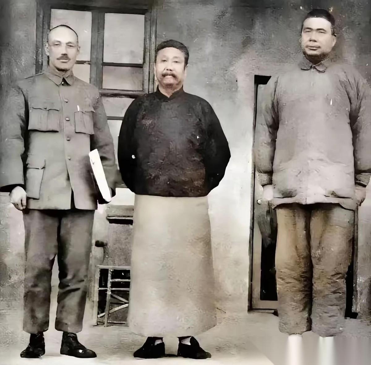 蒋介石、谭延闿、冯玉祥，同框合影！
1911年到1919年间，谭延闿作为叱咤风云