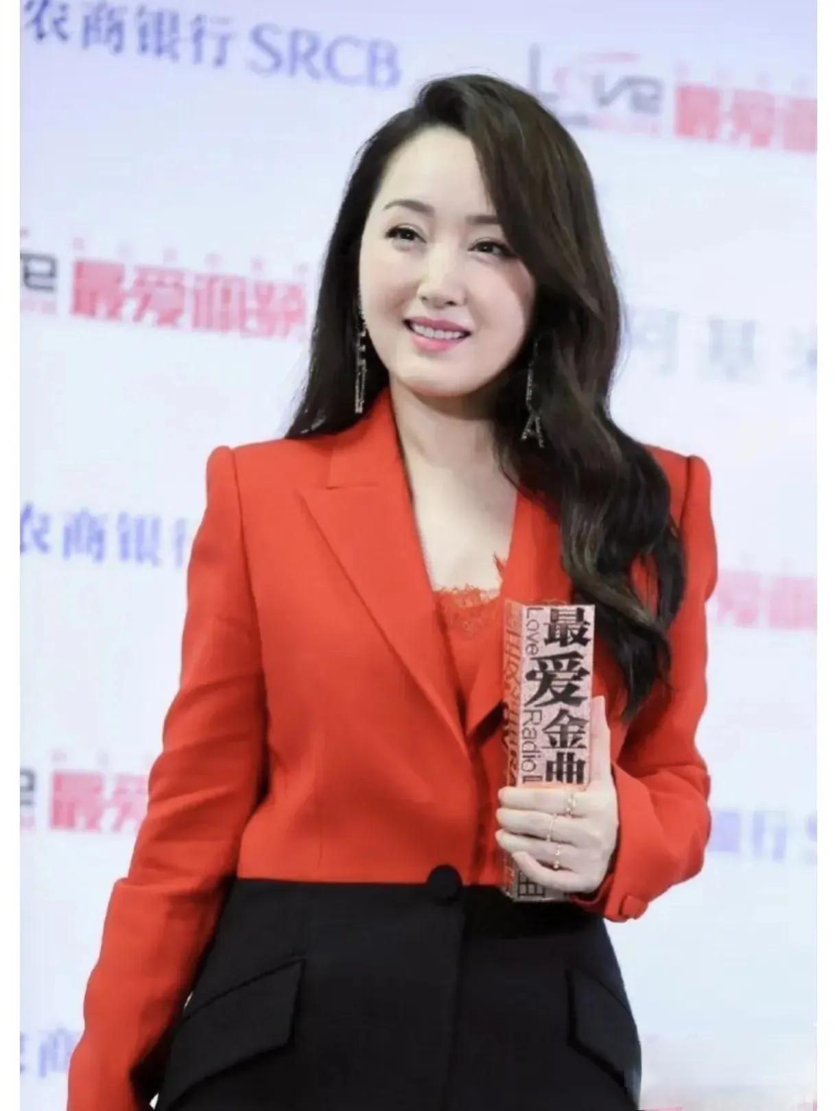杨钰莹，长相甜美，歌声甜美，她给人一种甜甜的味道。你还记得她曾经唱过的歌吗？她曾