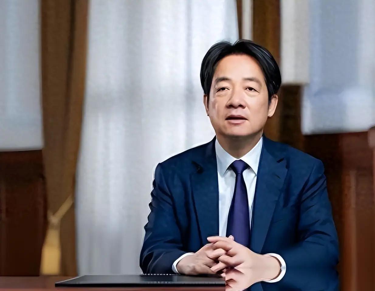.近日台湾地区领导人赖清德放话说，日本和菲律宾搞专属经济区划界谈判，中国大陆不是