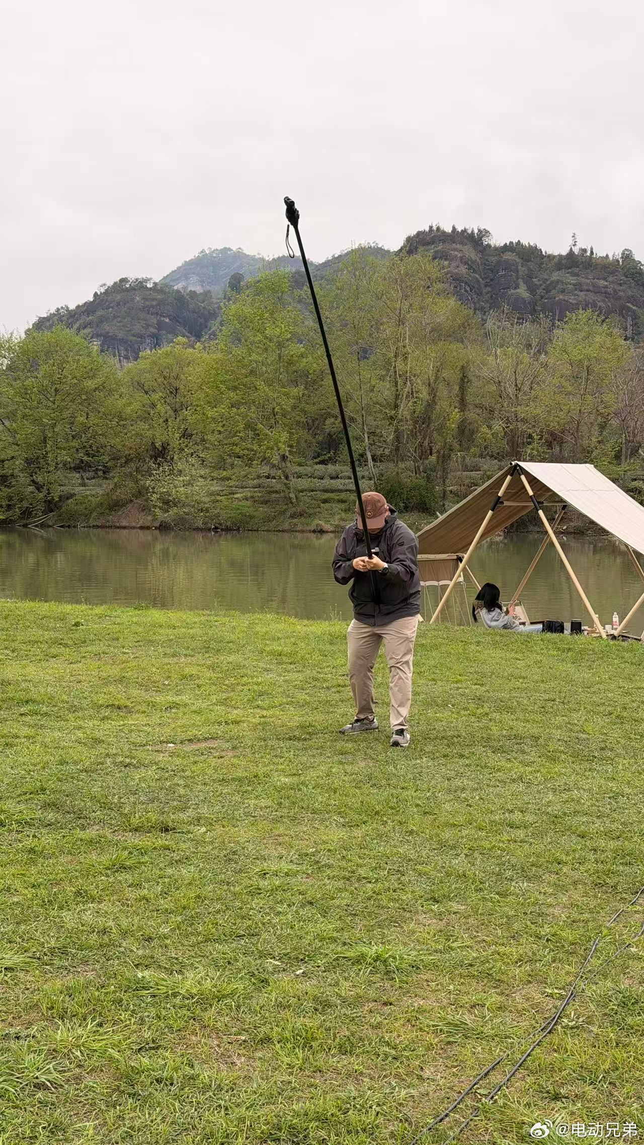 今日份的航拍老师嘿嘿，往后大家都这么航拍吧。 