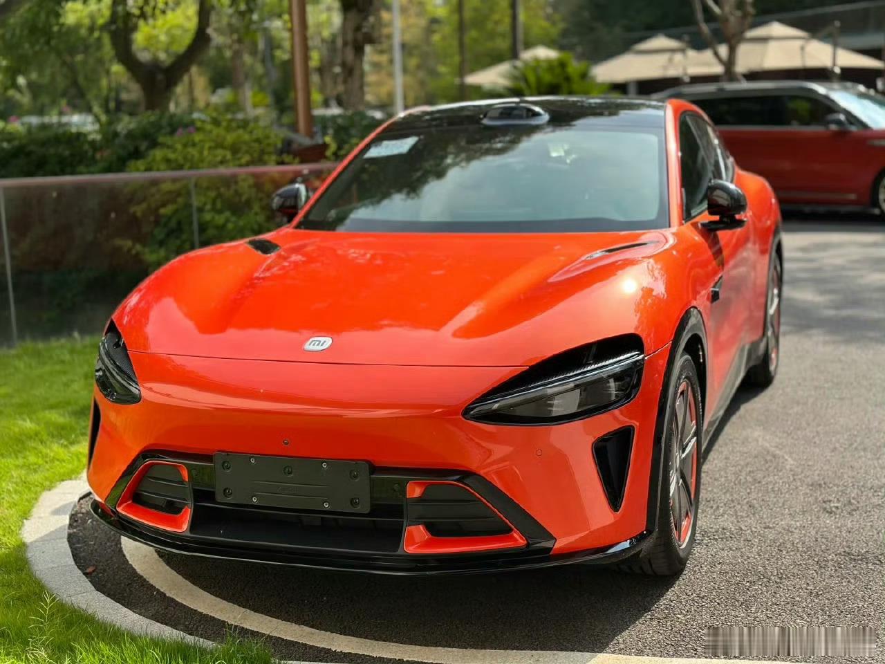 雷军称小米汽车熔岩橙配色敢买的人太少这颜色不好确实有点意想不到，感觉都可以拿出来