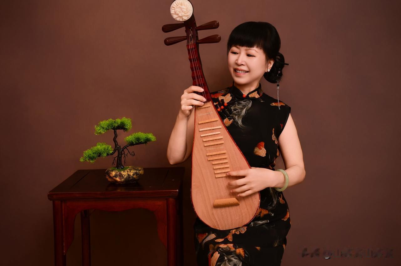 前几天接到平安保险公司客服的消息，说是对老客户有个回馈活动——拍美照，室内写真。